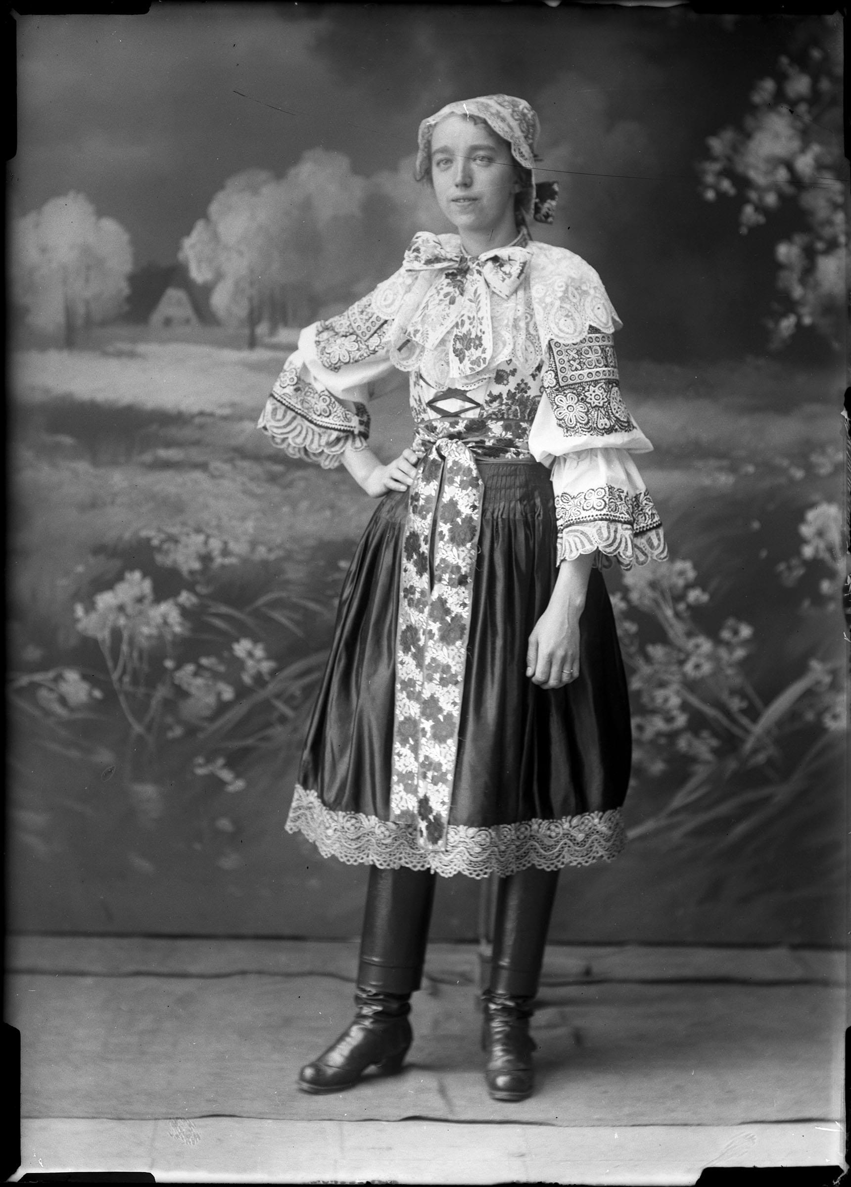 Marie Lábková v národním kroji